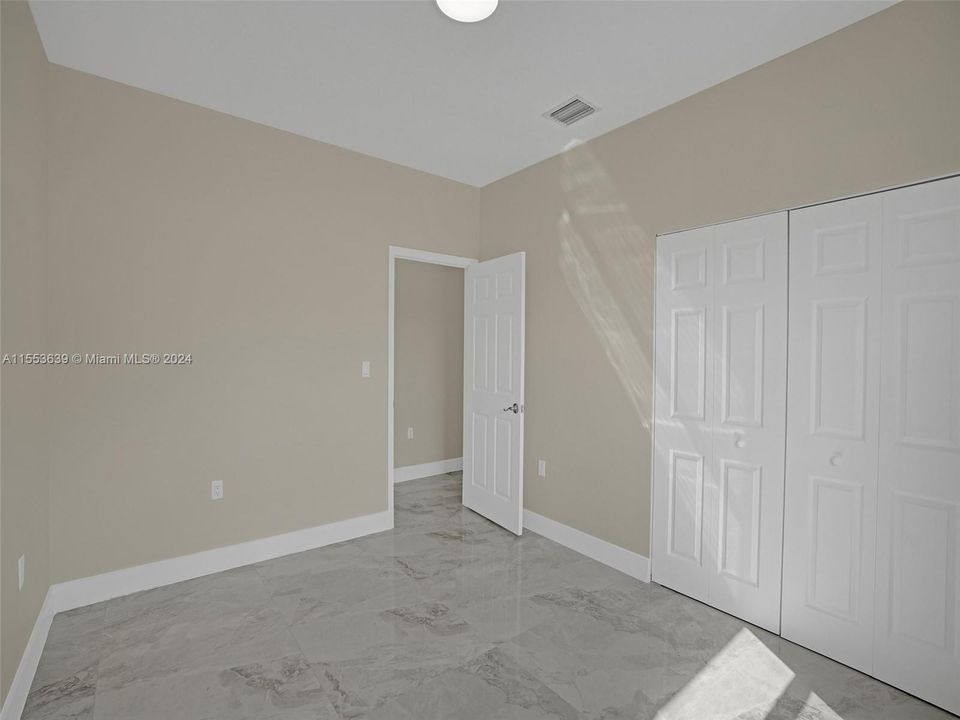 最近租的: $3,200 (3 贝兹, 2 浴室, 0 平方英尺)