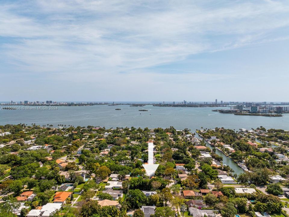 Active With Contract: $1,850,000 (4 beds, 2 baths, 2069 Square Feet)
