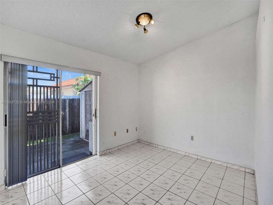For Sale: $499,900 (3 beds, 2 baths, 1386 Square Feet)