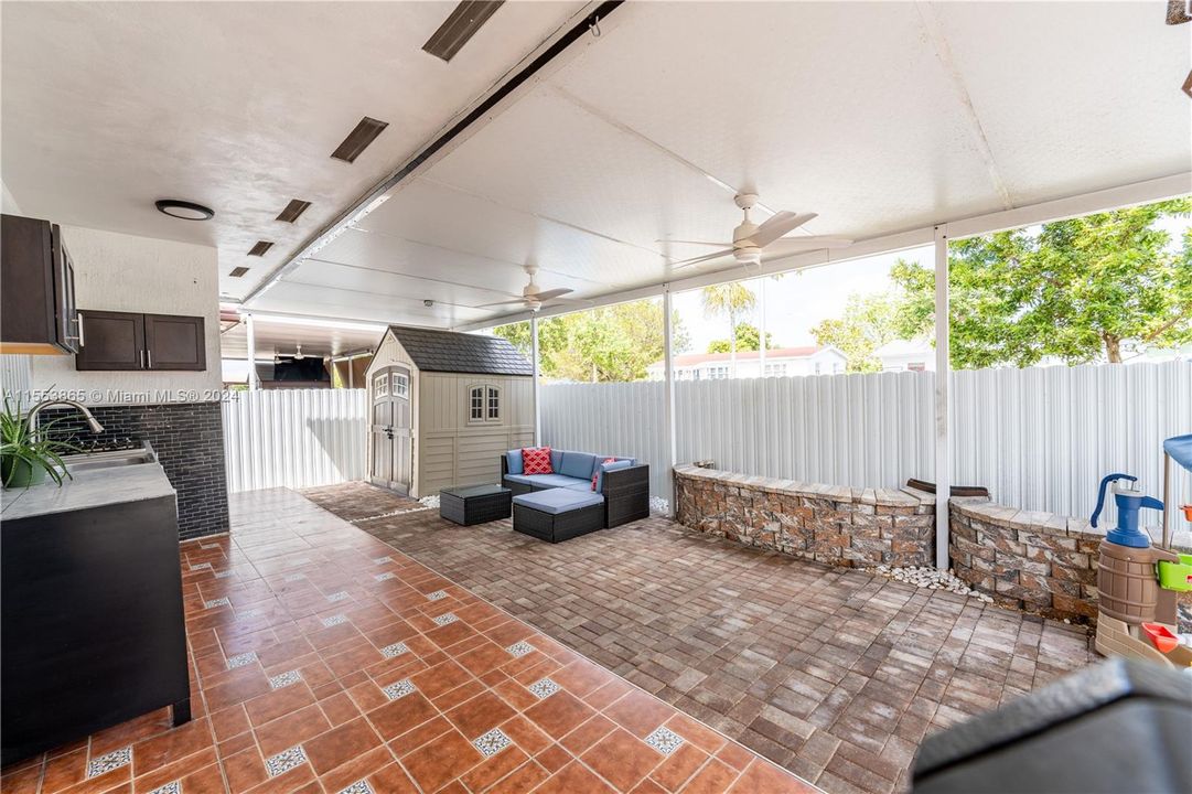 Recently Sold: $535,000 (3 beds, 2 baths, 1340 Square Feet)