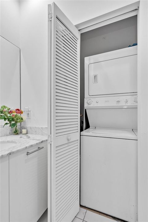 Недавно арендовано: $6,500 (2 спален, 2 ванн, 1289 Квадратных фут)