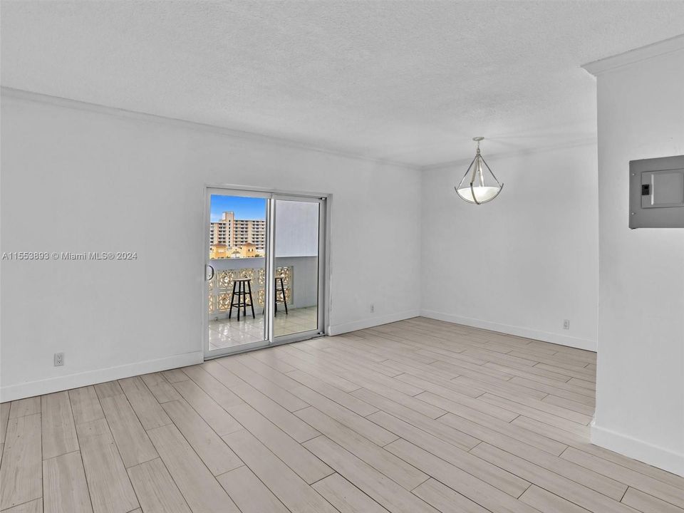 Recientemente alquilado: $2,500 (1 camas, 1 baños, 750 Pies cuadrados)