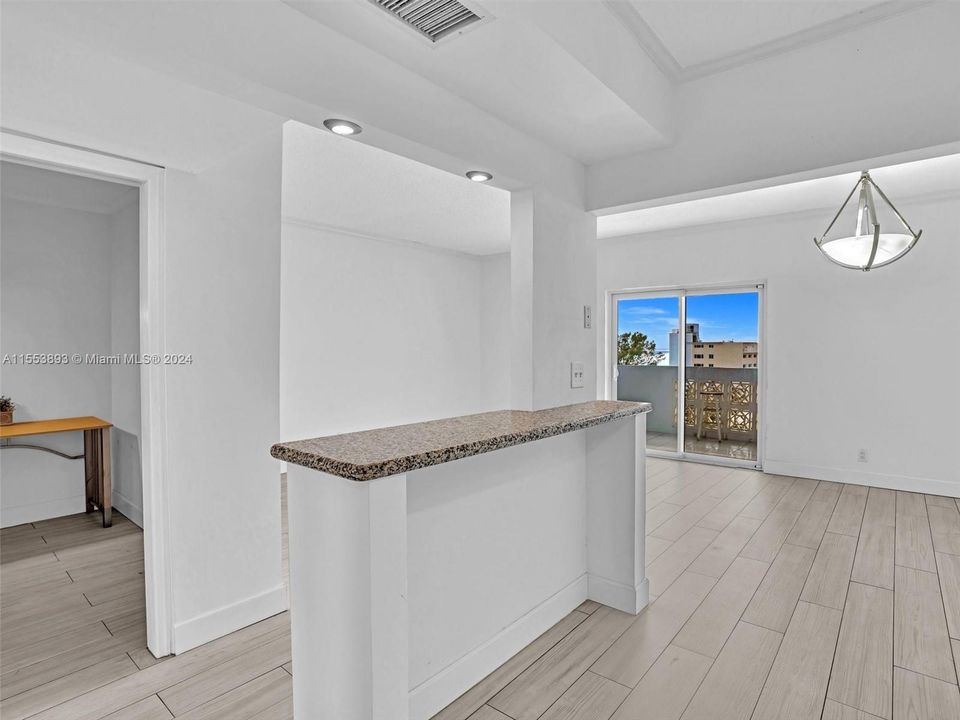 Recientemente alquilado: $2,500 (1 camas, 1 baños, 750 Pies cuadrados)