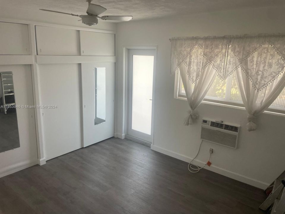 For Rent: $1,690 (1 beds, 1 baths, 494 Square Feet)