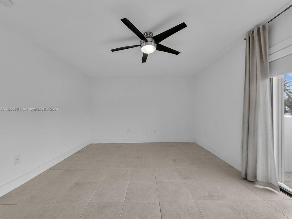 Recently Rented: $3,500 (2 beds, 2 baths, 1298 Square Feet)