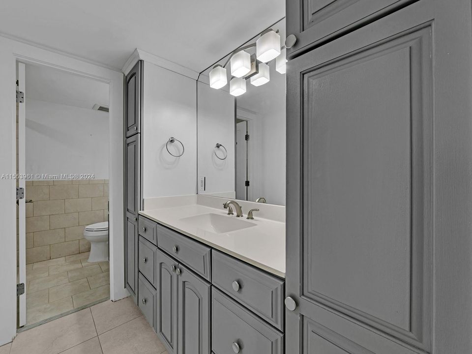 Recently Rented: $3,500 (2 beds, 2 baths, 1298 Square Feet)