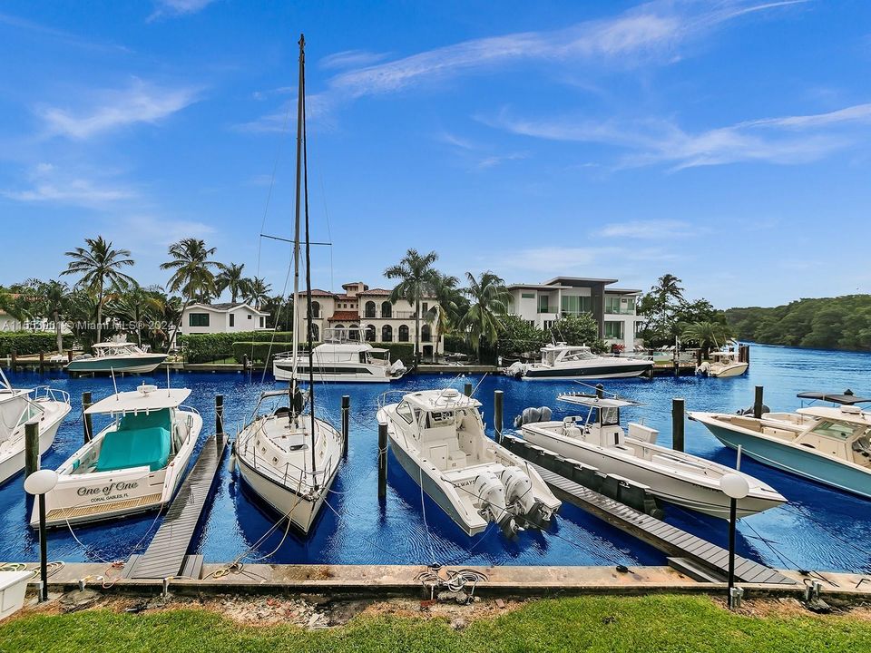 Recently Rented: $3,500 (2 beds, 2 baths, 1298 Square Feet)