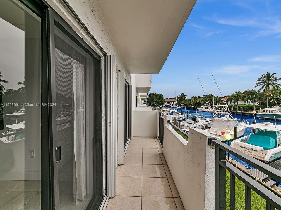 Recently Rented: $3,500 (2 beds, 2 baths, 1298 Square Feet)