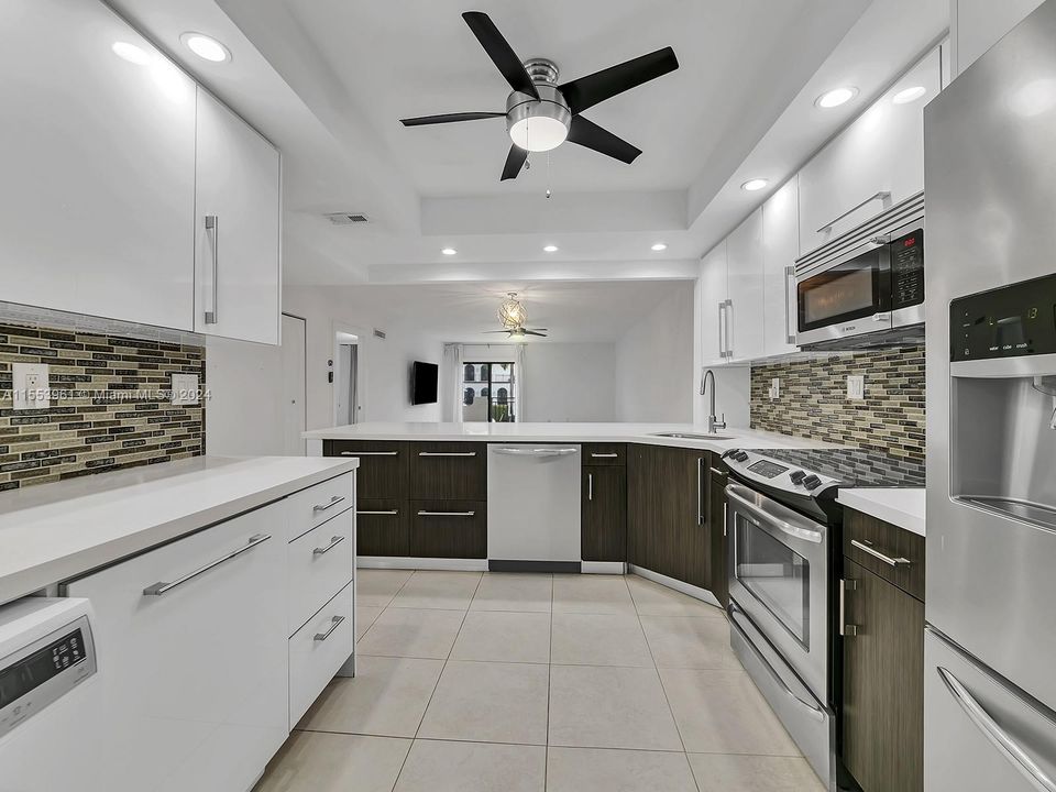 Recently Rented: $3,500 (2 beds, 2 baths, 1298 Square Feet)