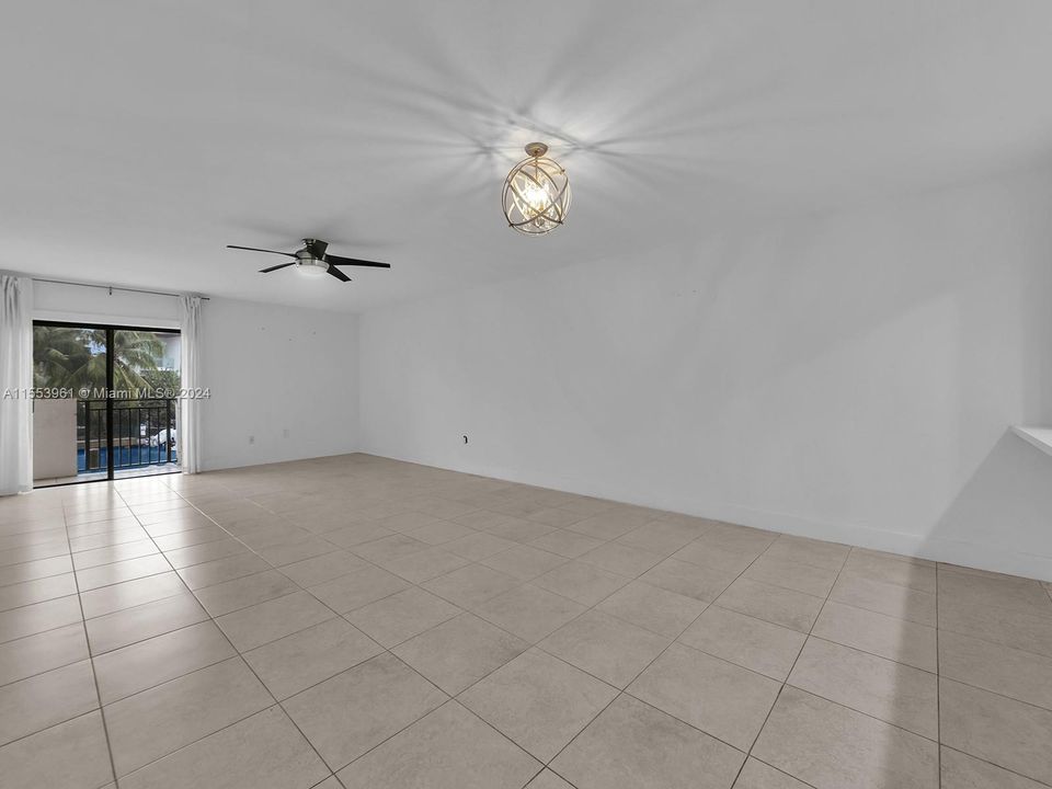 Hurricane impact windows in living dining area