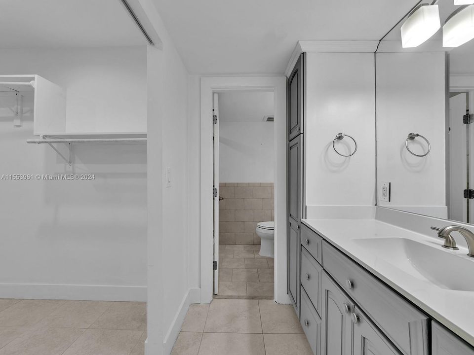 Recently Rented: $3,500 (2 beds, 2 baths, 1298 Square Feet)