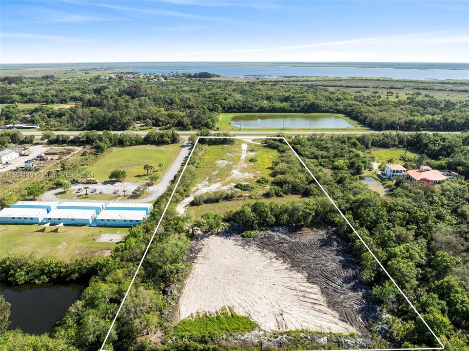 For Sale: $1,275,000 (5.50 acres)