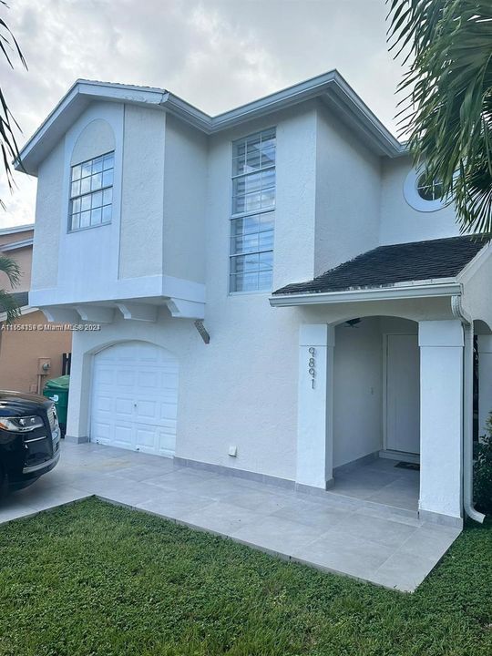 Recently Sold: $660,000 (3 beds, 2 baths, 1641 Square Feet)