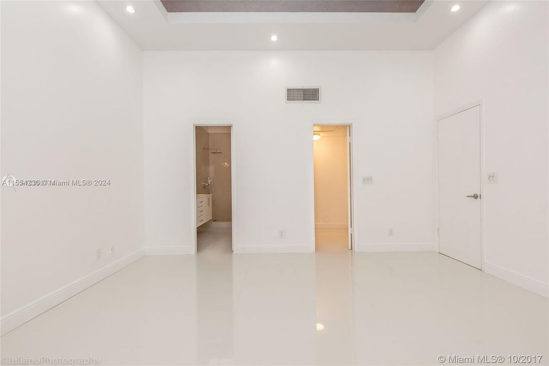 Active With Contract: $795,000 (2 beds, 2 baths, 1680 Square Feet)