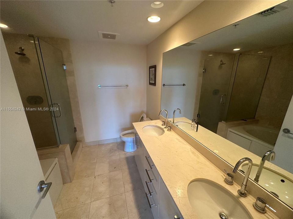 Recently Sold: $620,000 (2 beds, 2 baths, 1120 Square Feet)