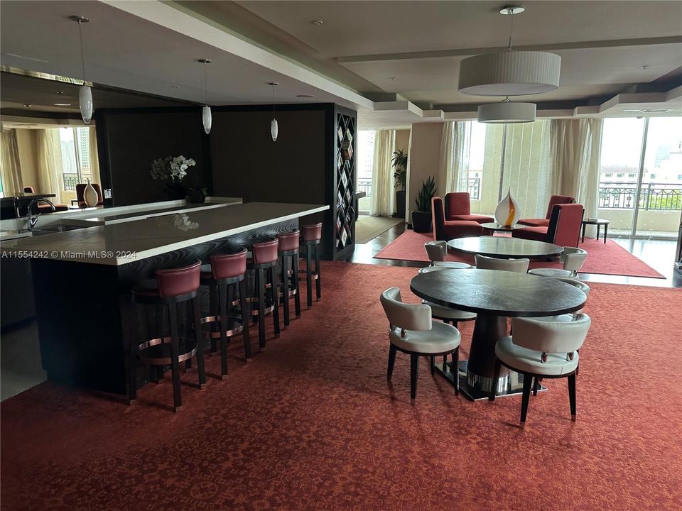 Recently Sold: $620,000 (2 beds, 2 baths, 1120 Square Feet)