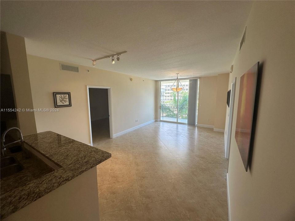 Recently Sold: $620,000 (2 beds, 2 baths, 1120 Square Feet)