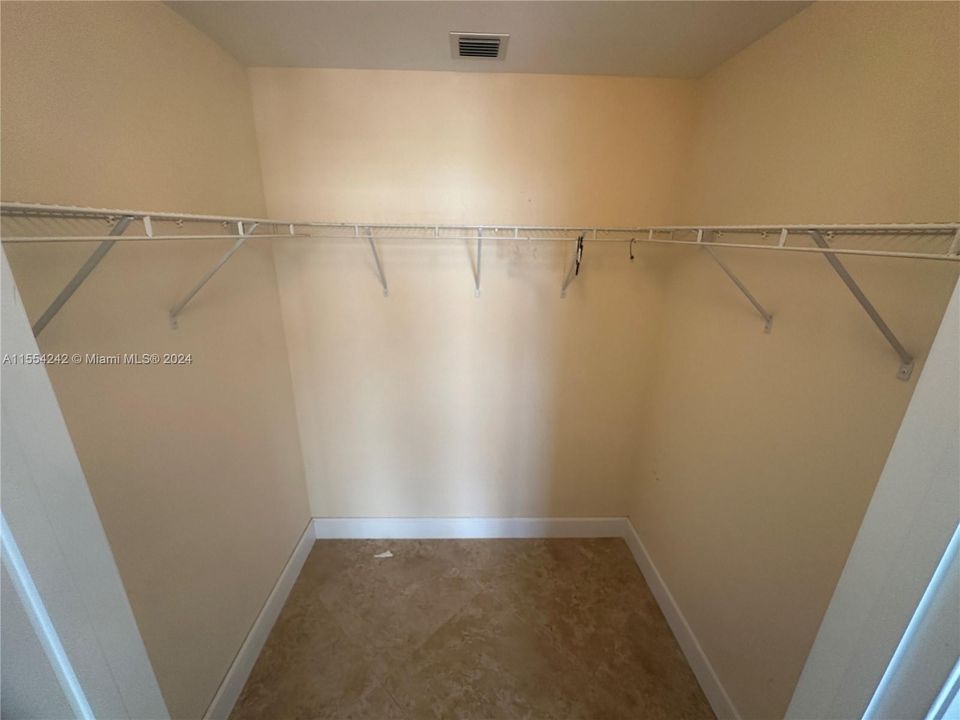 Recently Sold: $620,000 (2 beds, 2 baths, 1120 Square Feet)