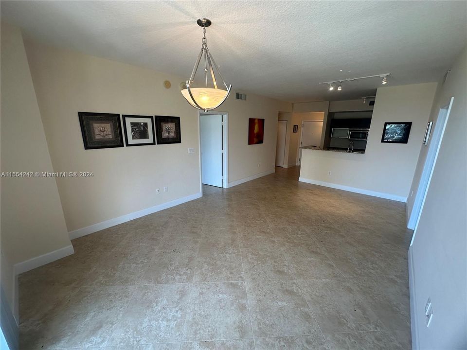 Recently Sold: $620,000 (2 beds, 2 baths, 1120 Square Feet)