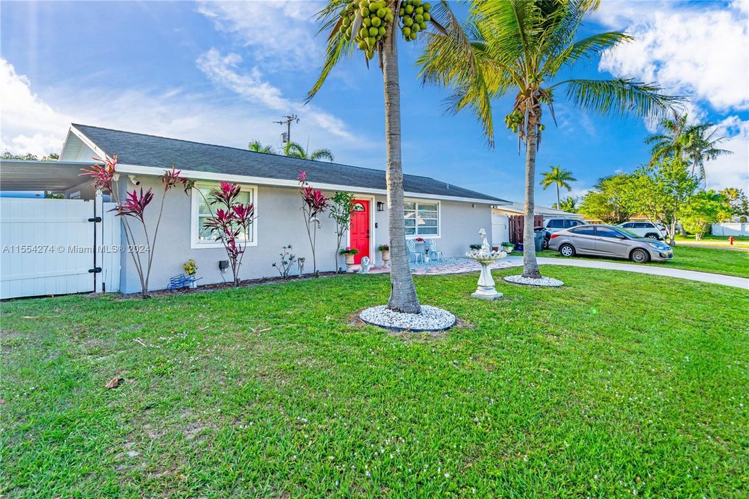 Recently Sold: $420,000 (3 beds, 2 baths, 1092 Square Feet)