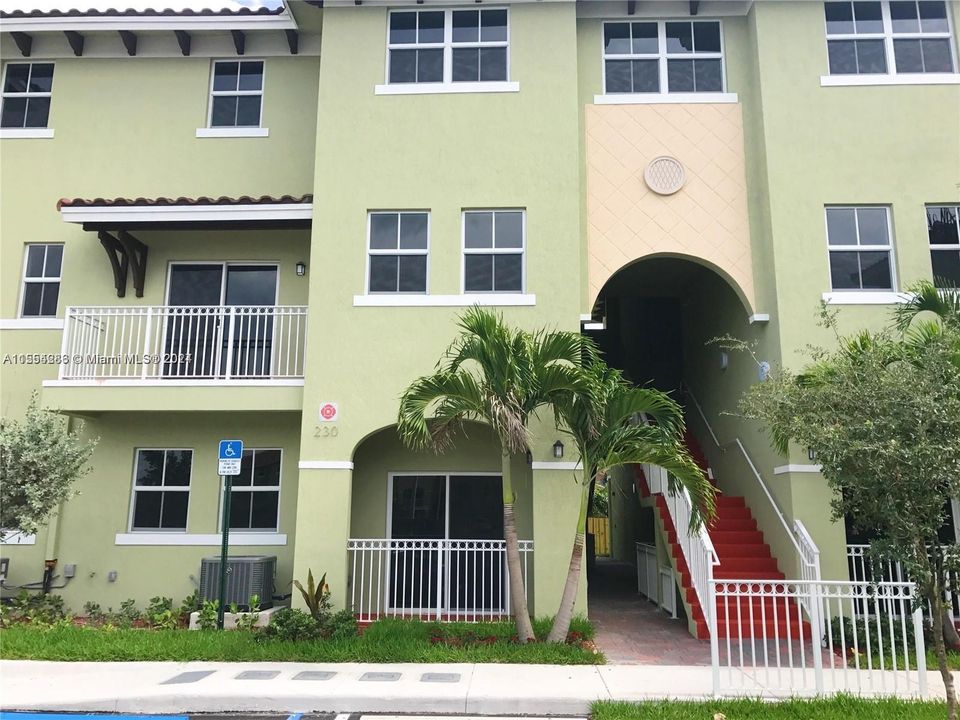 Recently Rented: $2,850 (3 beds, 2 baths, 1338 Square Feet)