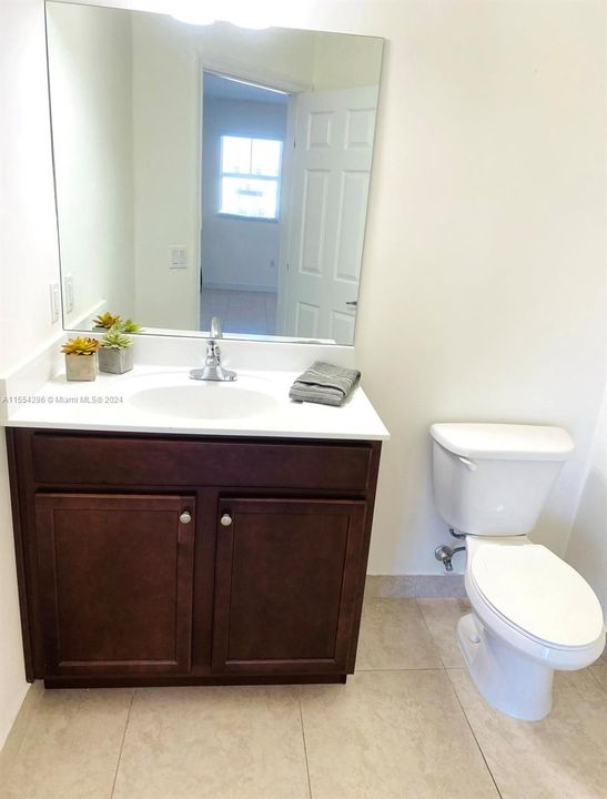 Recently Rented: $2,850 (3 beds, 2 baths, 1338 Square Feet)