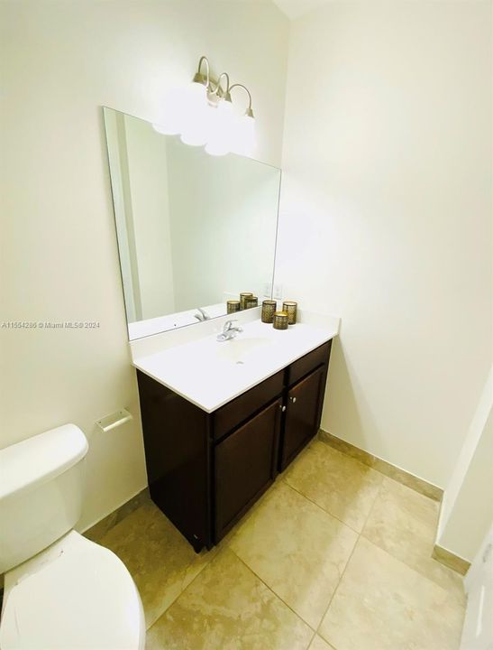 Recently Rented: $2,850 (3 beds, 2 baths, 1338 Square Feet)