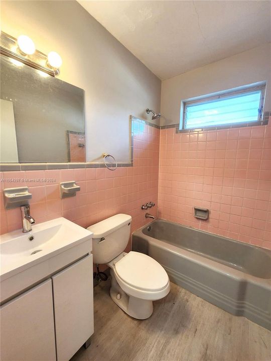 最近租的: $2,150 (2 贝兹, 1 浴室, 1646 平方英尺)