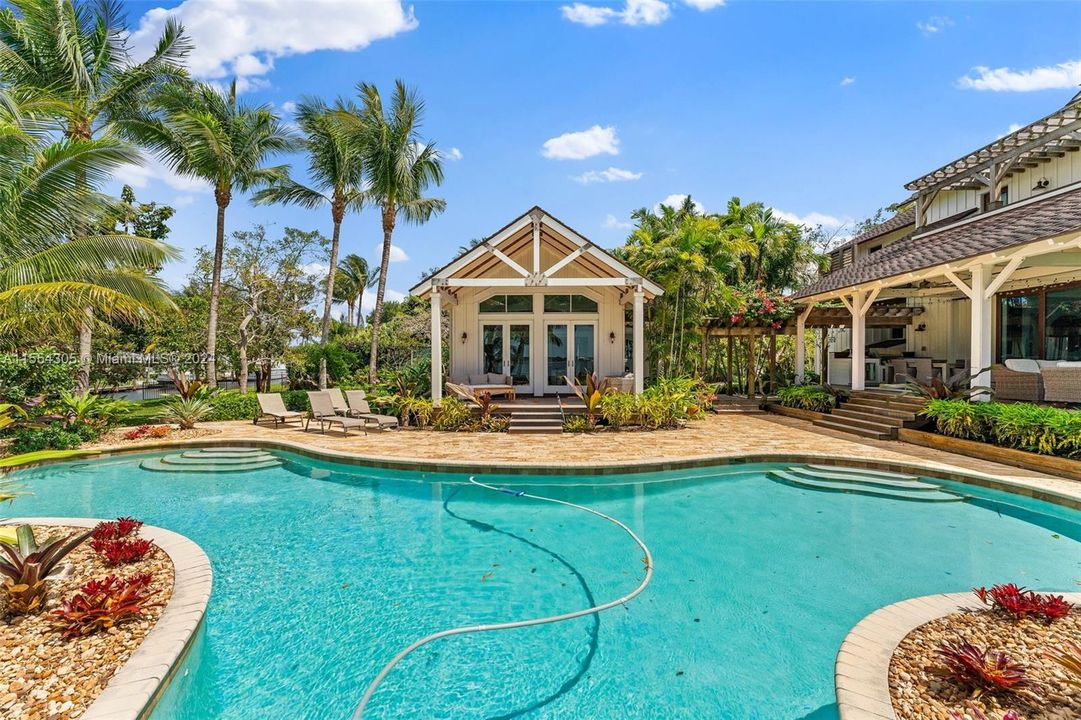 For Sale: $6,000,000 (5 beds, 4 baths, 5894 Square Feet)