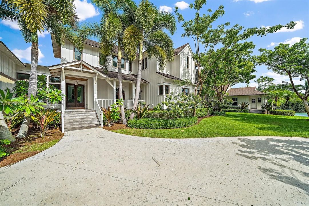 For Sale: $6,000,000 (5 beds, 4 baths, 5894 Square Feet)