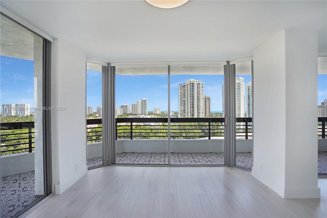 Recently Sold: $615,000 (2 beds, 2 baths, 1380 Square Feet)