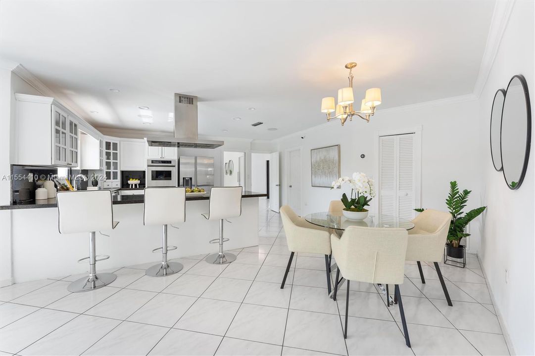 Recently Sold: $2,425,000 (4 beds, 3 baths, 3361 Square Feet)