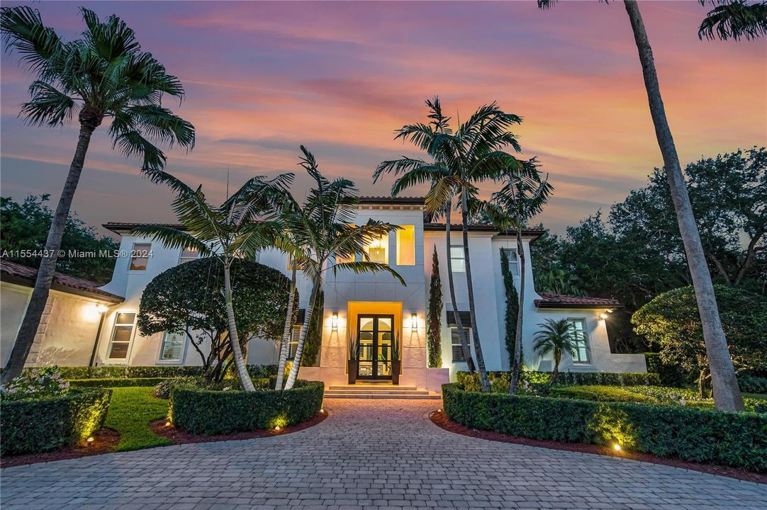 For Sale: $6,499,000 (8 beds, 8 baths, 6826 Square Feet)