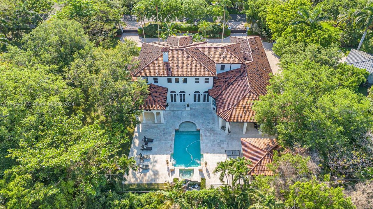 For Sale: $6,499,000 (8 beds, 8 baths, 6826 Square Feet)
