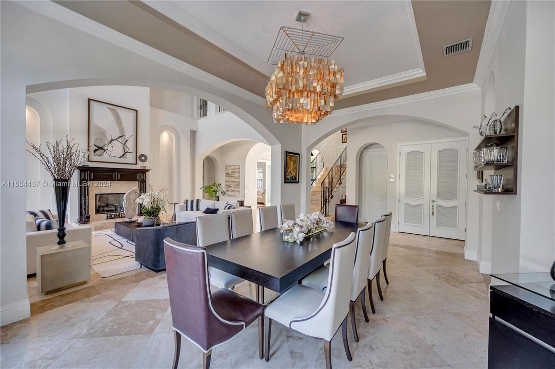 For Sale: $6,749,000 (8 beds, 8 baths, 6826 Square Feet)