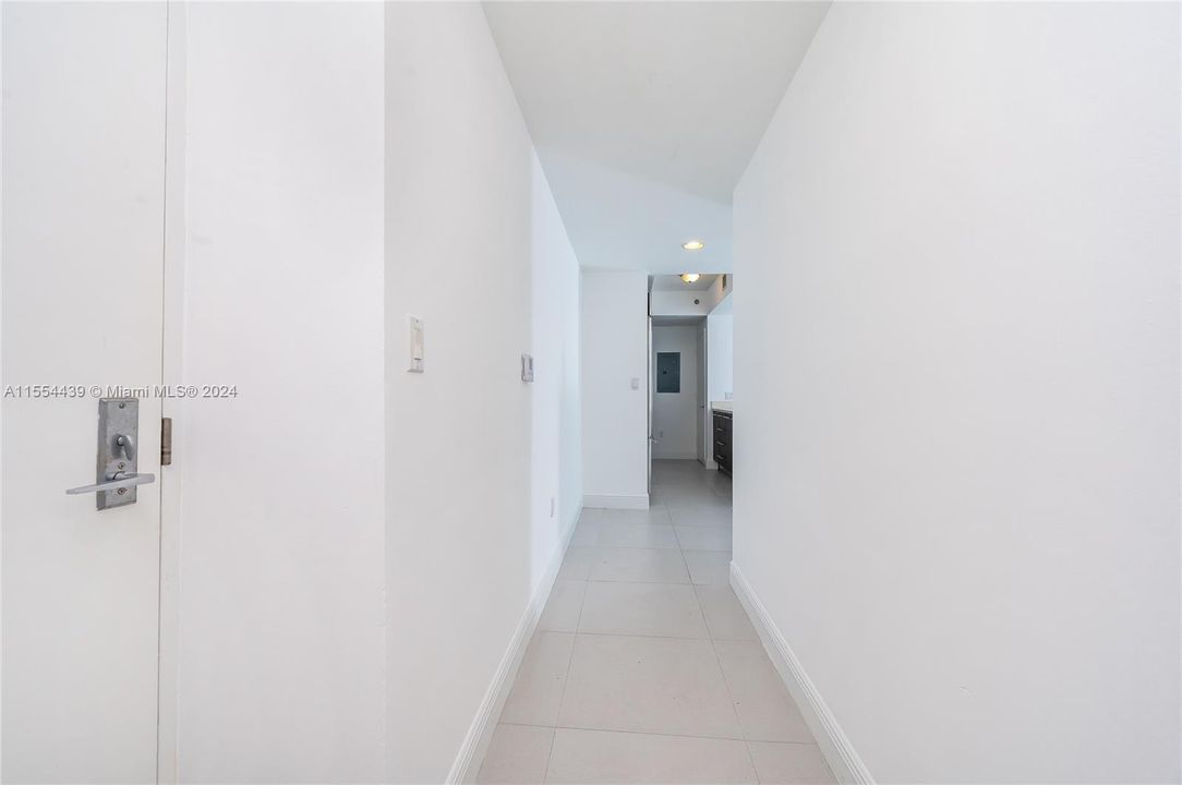 Recientemente alquilado: $3,150 (1 camas, 1 baños, 754 Pies cuadrados)