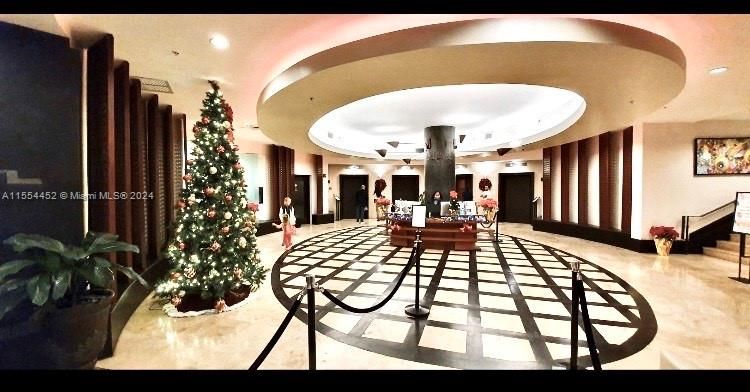 Recently Rented: $2,790 (1 beds, 1 baths, 726 Square Feet)