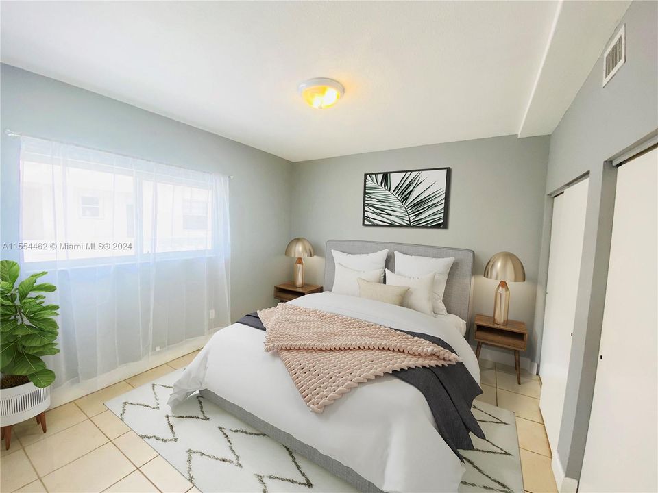 For Sale: $345,000 (2 beds, 2 baths, 940 Square Feet)