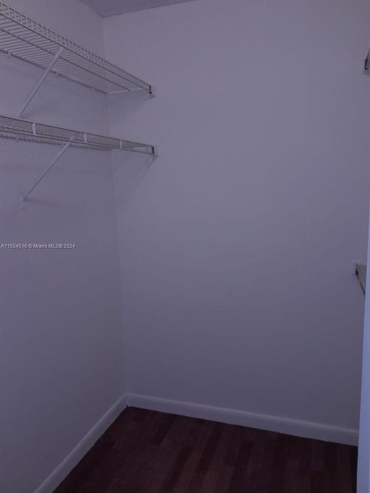 待售: $185,000 (1 贝兹, 1 浴室, 620 平方英尺)