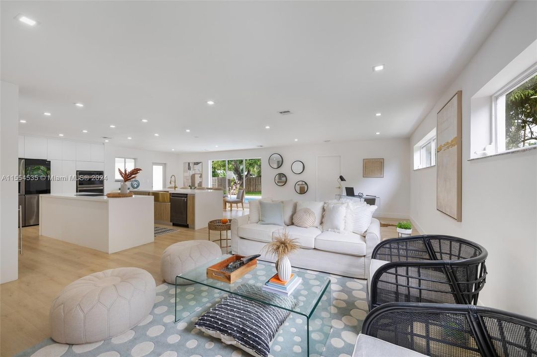 Active With Contract: $1,350,000 (4 beds, 3 baths, 3207 Square Feet)