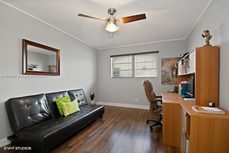 Recently Sold: $995,000 (3 beds, 2 baths, 2520 Square Feet)