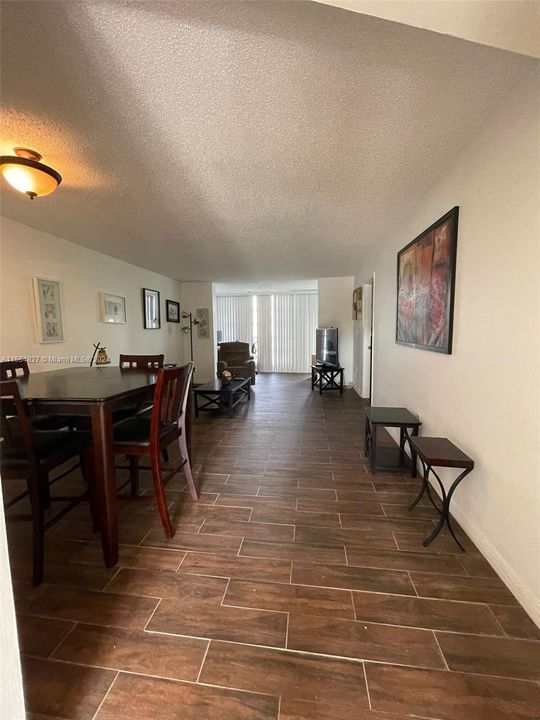 Active With Contract: $135,900 (2 beds, 2 baths, 850 Square Feet)