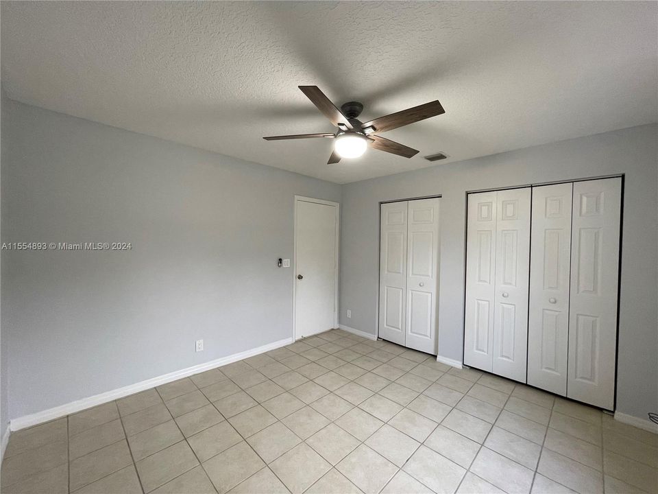 Recently Rented: $3,950 (3 beds, 2 baths, 1580 Square Feet)