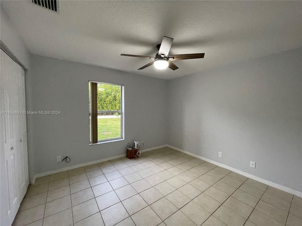 Recently Rented: $3,950 (3 beds, 2 baths, 1580 Square Feet)