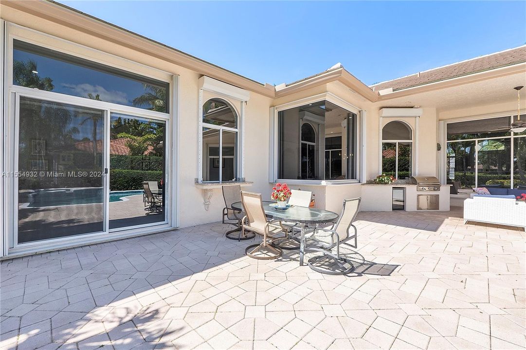 Active With Contract: $1,689,000 (5 beds, 3 baths, 3457 Square Feet)