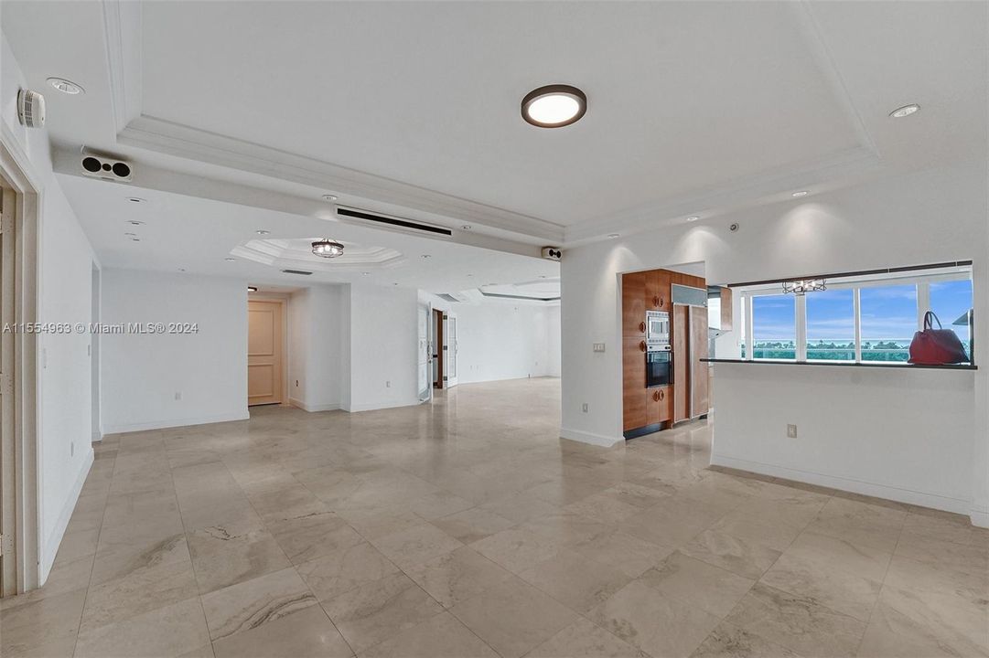 For Sale: $2,500,000 (3 beds, 4 baths, 3320 Square Feet)