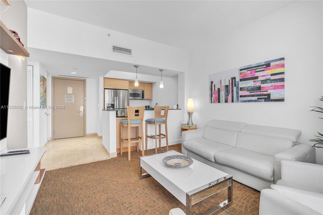 For Sale: $689,000 (1 beds, 1 baths, 688 Square Feet)