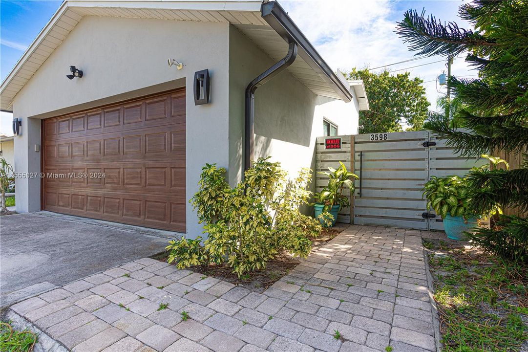 Vendido Recientemente: $590,000 (3 camas, 2 baños, 1675 Pies cuadrados)