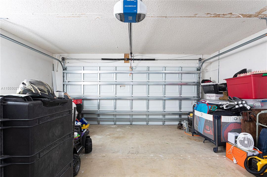 Vendido Recientemente: $590,000 (3 camas, 2 baños, 1675 Pies cuadrados)