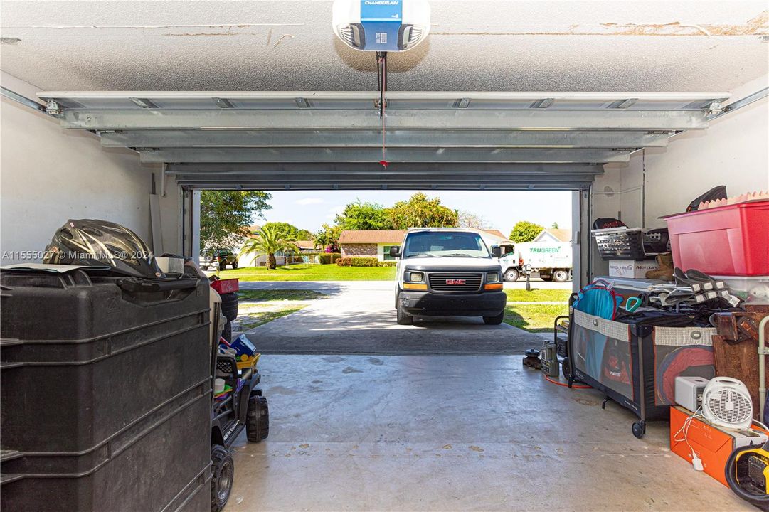 Vendido Recientemente: $590,000 (3 camas, 2 baños, 1675 Pies cuadrados)